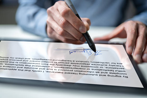 Contract E Signature. Employee Signing Law Document